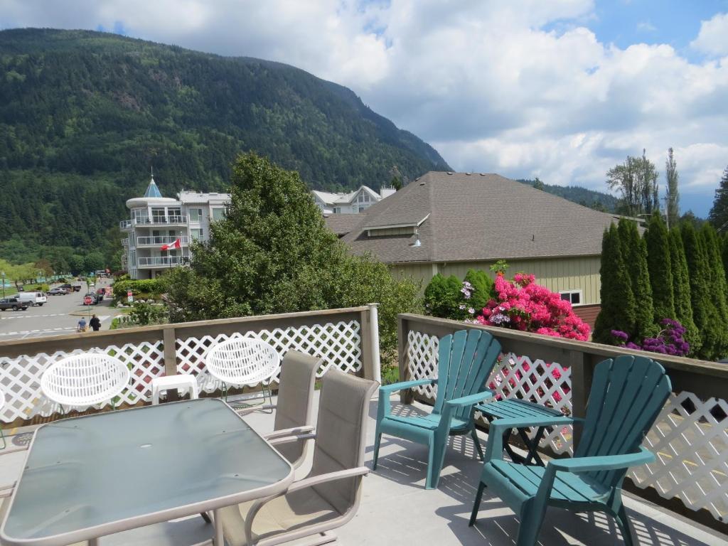 Harrison Village Motel Harrison Hot Springs Ngoại thất bức ảnh