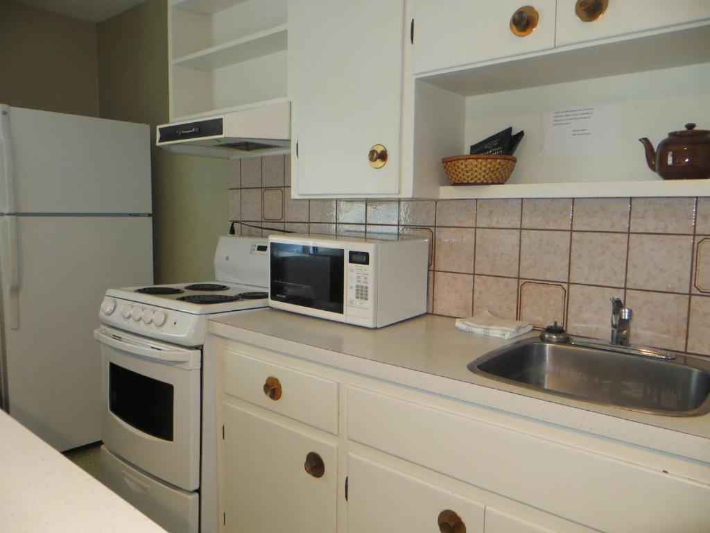 Harrison Village Motel Harrison Hot Springs Phòng bức ảnh